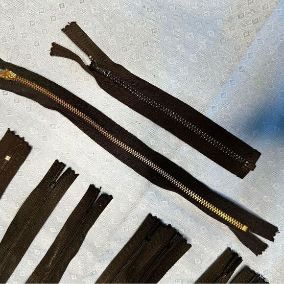 Vintage 60s Selection of 12 unused black zips mostly 7” - Picture 3 of 10